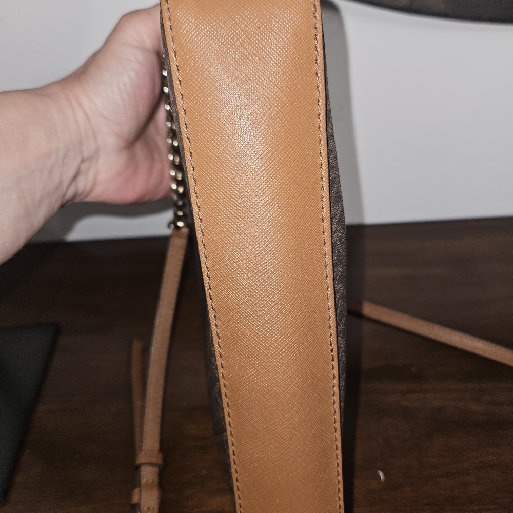 Michael Kors Brown MK Logo Crossbody Bag with Matching Brown Wallet - Picture 6 of 8